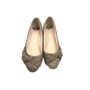 Fergalicious Flats Sloane Low Wedge Slip On Shoes Taupe Bow Women Size 5.5